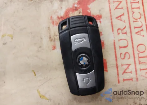 2007 BMW 328Xi z USA, uszkodzony, nr VIN WBAWV53597P077707